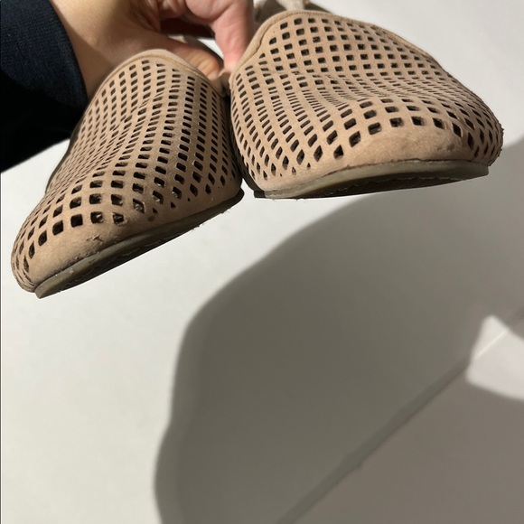 Me Too Yale Leather Cutout Flats Loafers sz 8.5 Cream Tan Neutral Summer Shoes - Picture 5 of 8